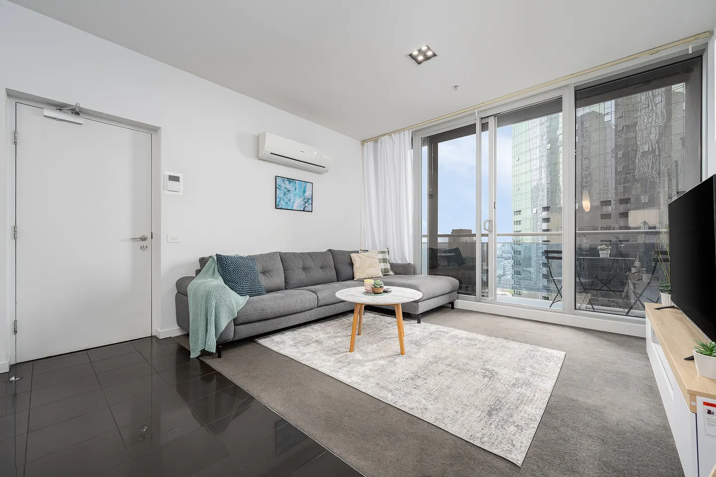 Spacious Queen Vic Market Apartment — Swanston Street, Melbourne